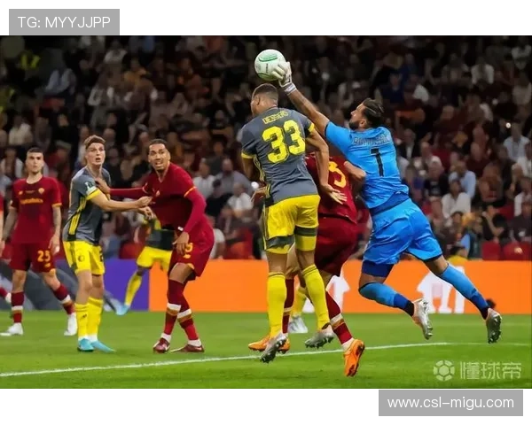 里尔门将奥兹尔数据：全场4次扑救力保球门不失